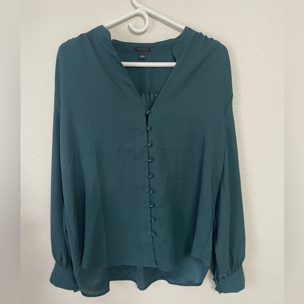 Ann Taylor Teal Button-Front Blouse – Size L